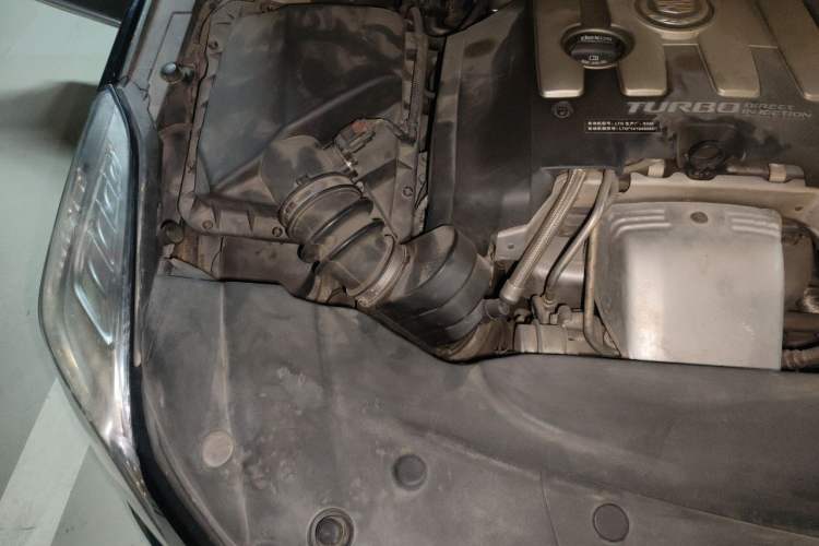 Used Cadillac XTS 2015 28T Comfort Model Engine Bay Right