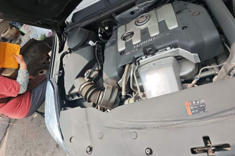 Used Cadillac XTS 2015 28T Luxury Model Engine Bay Right