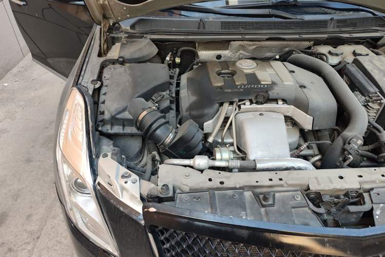Used Cadillac XTS 2015 28T Luxury Model Engine Bay Right