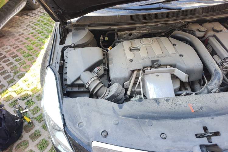 Used Cadillac XTS 2015 28T Comfort Model Engine Bay Right