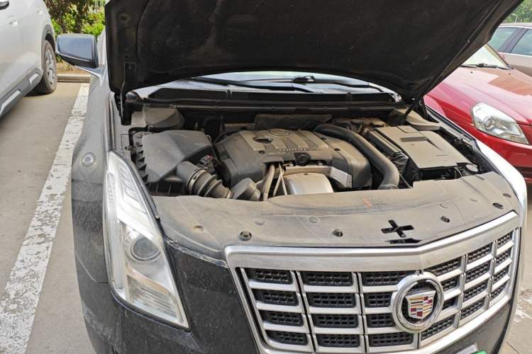 Used Cadillac XTS 2015 28T Comfort Model Engine Bay Right