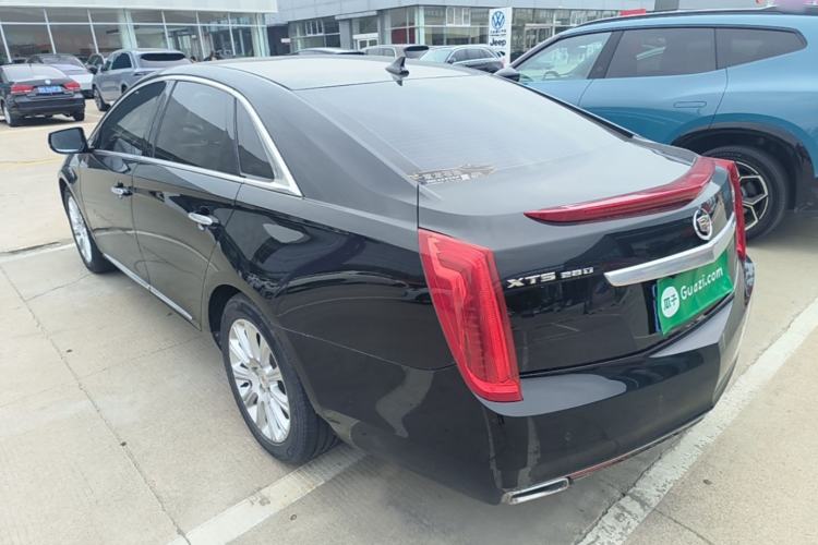 Used Cadillac XTS 2015 28T Comfort Model Exterior 2