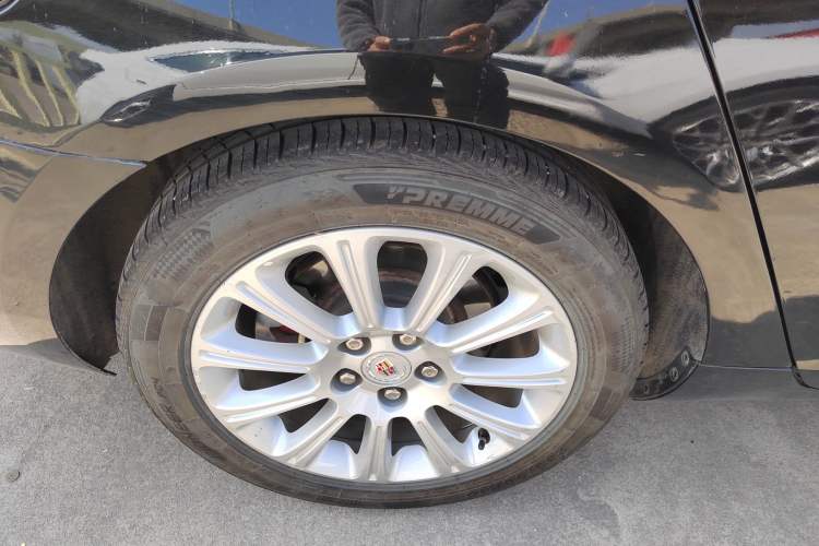 Used Cadillac XTS 2015 28T Comfort Model Exterior 5