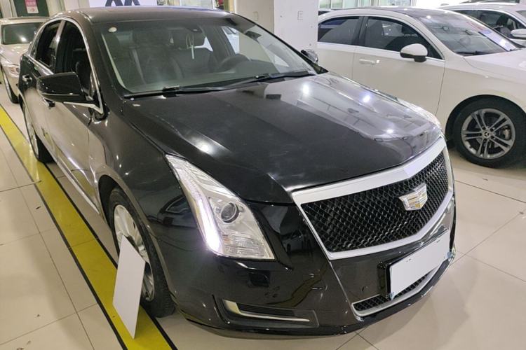 Used Cadillac XTS 2015 28T Comfort Model Front Right 45 Deg