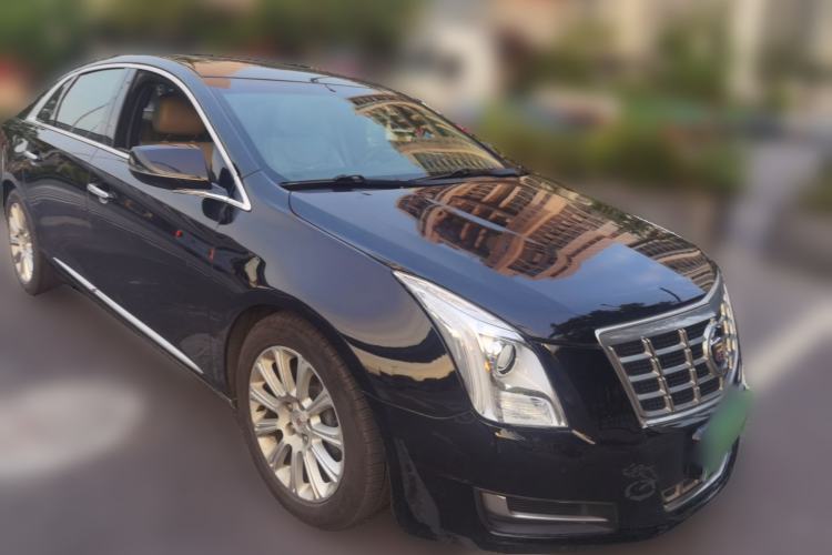 Used Cadillac XTS 2015 28T Comfort Model Front Right 45 Deg