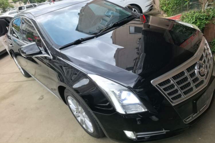 Used Cadillac XTS 2015 28T Comfort Model Front Right 45 Deg