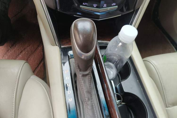Used Cadillac XTS 2015 28T Comfort Model Gear Lever