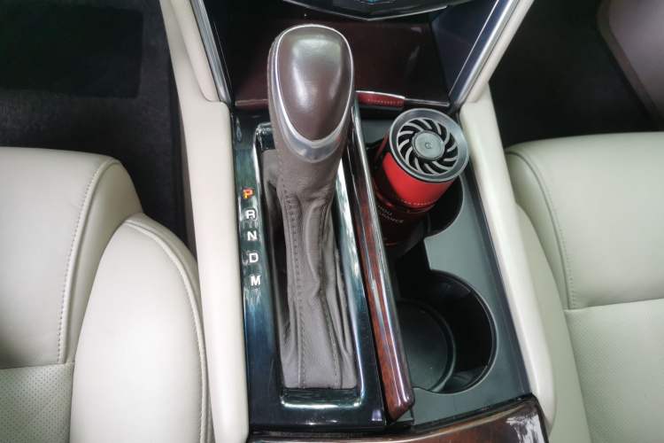 Used Cadillac XTS 2015 28T Comfort Model Gear Lever