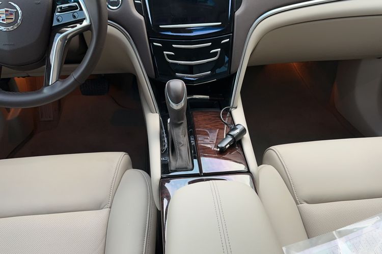 Used Cadillac XTS 2015 28T Comfort Model Gear Lever
