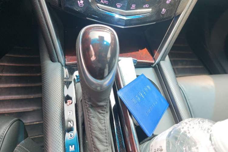 Used Cadillac XTS 2015 28T Luxury Model Gear Lever