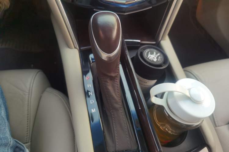 Used Cadillac XTS 2015 28T Comfort Model Gear Lever