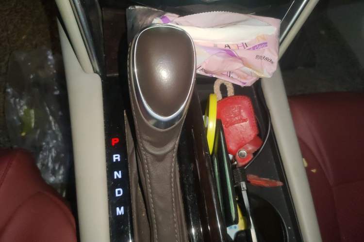 Used Cadillac XTS 2015 28T Comfort Model Gear Lever