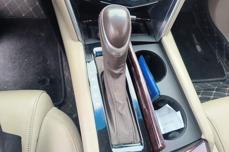 Used Cadillac XTS 2015 28T Comfort Model Gear Lever