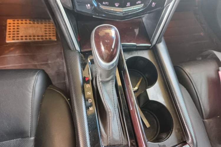 Used Cadillac XTS 2015 28T Luxury Model Gear Lever