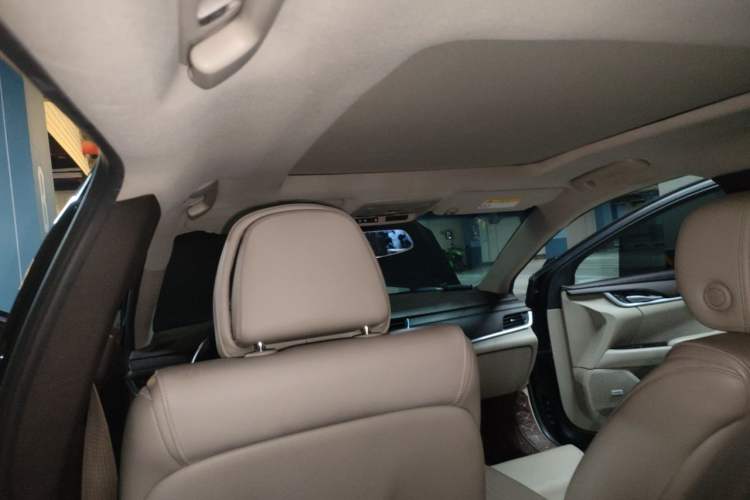 Used Cadillac XTS 2015 28T Comfort Model Headliner