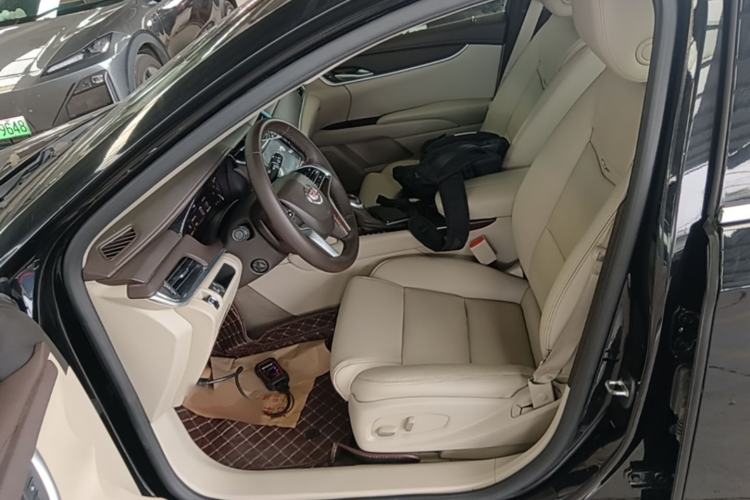Used Cadillac XTS 2015 28T Comfort Model Left Front Seat