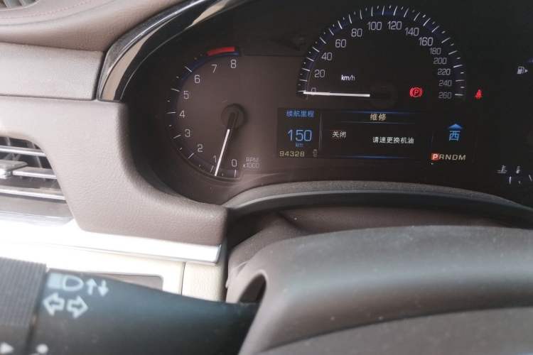 Used Cadillac XTS 2015 28T Comfort Model Odometer Close Up