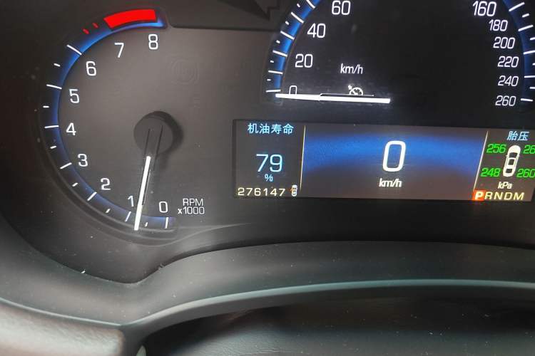 Used Cadillac XTS 2015 28T Comfort Model Odometer Close Up