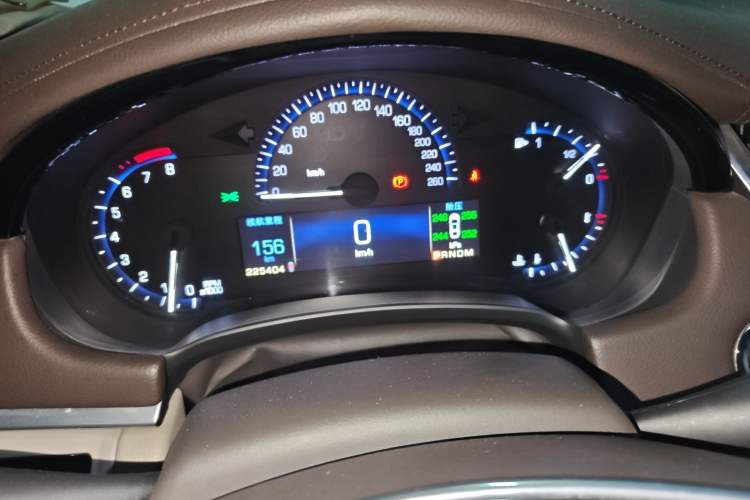 Used Cadillac XTS 2015 28T Elite Model Odometer Close Up
