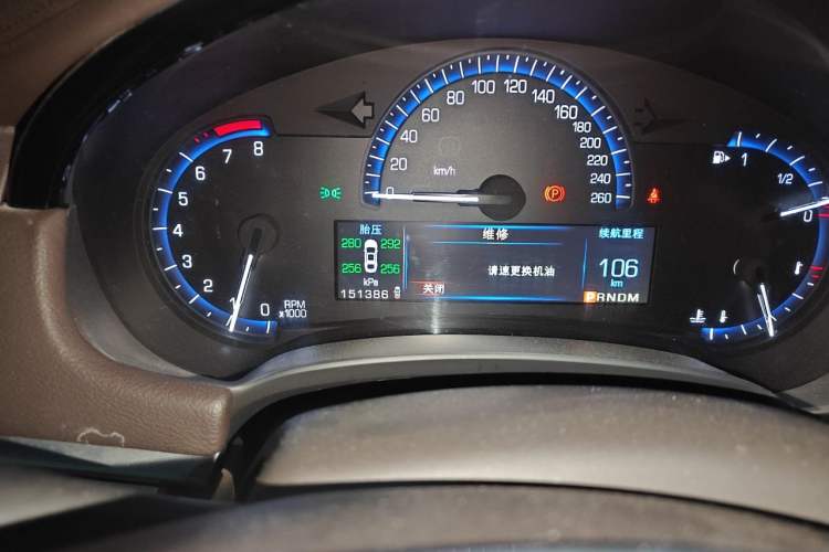 Used Cadillac XTS 2015 28T Comfort Model Odometer Close Up