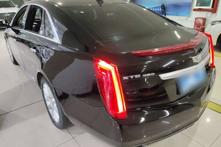 Used Cadillac XTS 2015 28T Comfort Model Rear Left 45 Deg