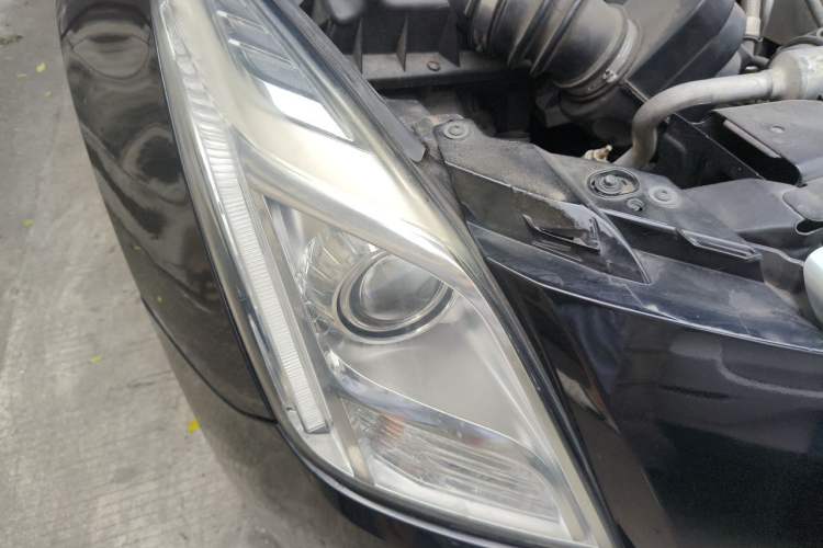 Used Cadillac XTS 2015 28T Comfort Model Right Front Headlight