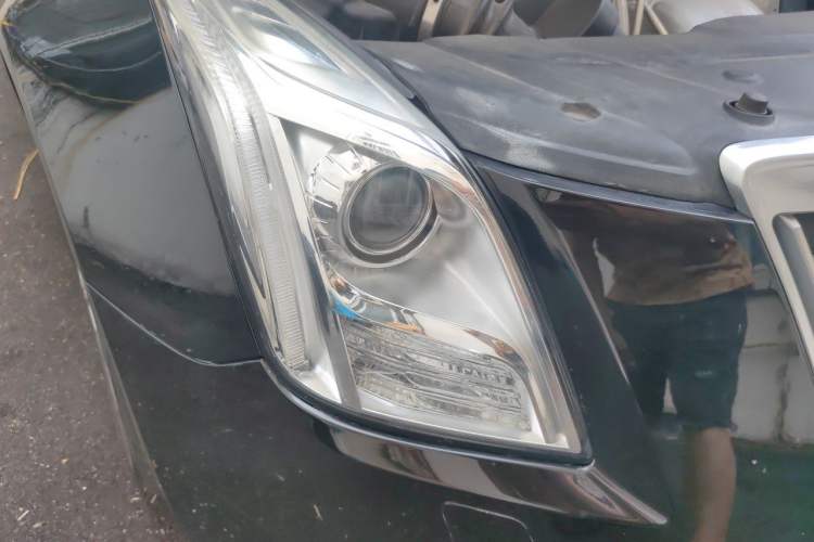 Used Cadillac XTS 2015 28T Comfort Model Right Front Headlight