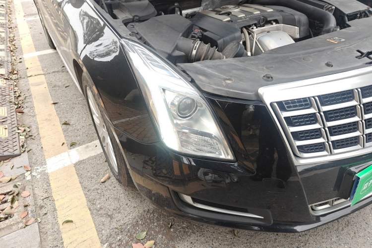 Used Cadillac XTS 2015 28T Comfort Model Right Front Headlight
