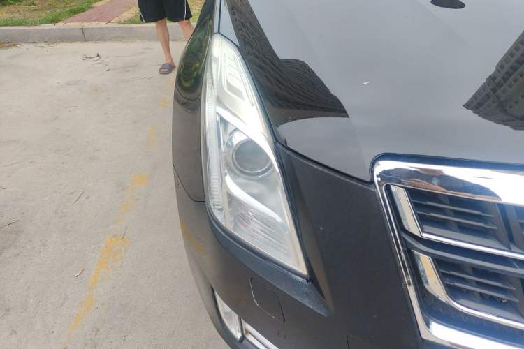 Used Cadillac XTS 2015 28T Elite Model Right Front Headlight