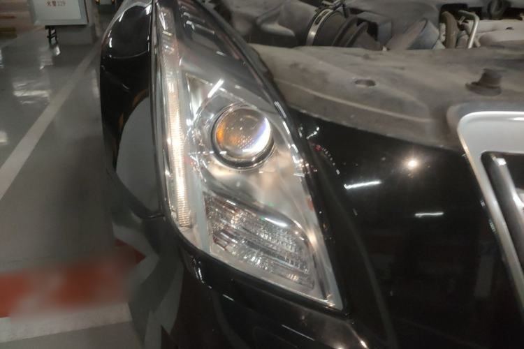 Used Cadillac XTS 2015 28T Comfort Model Right Front Headlight