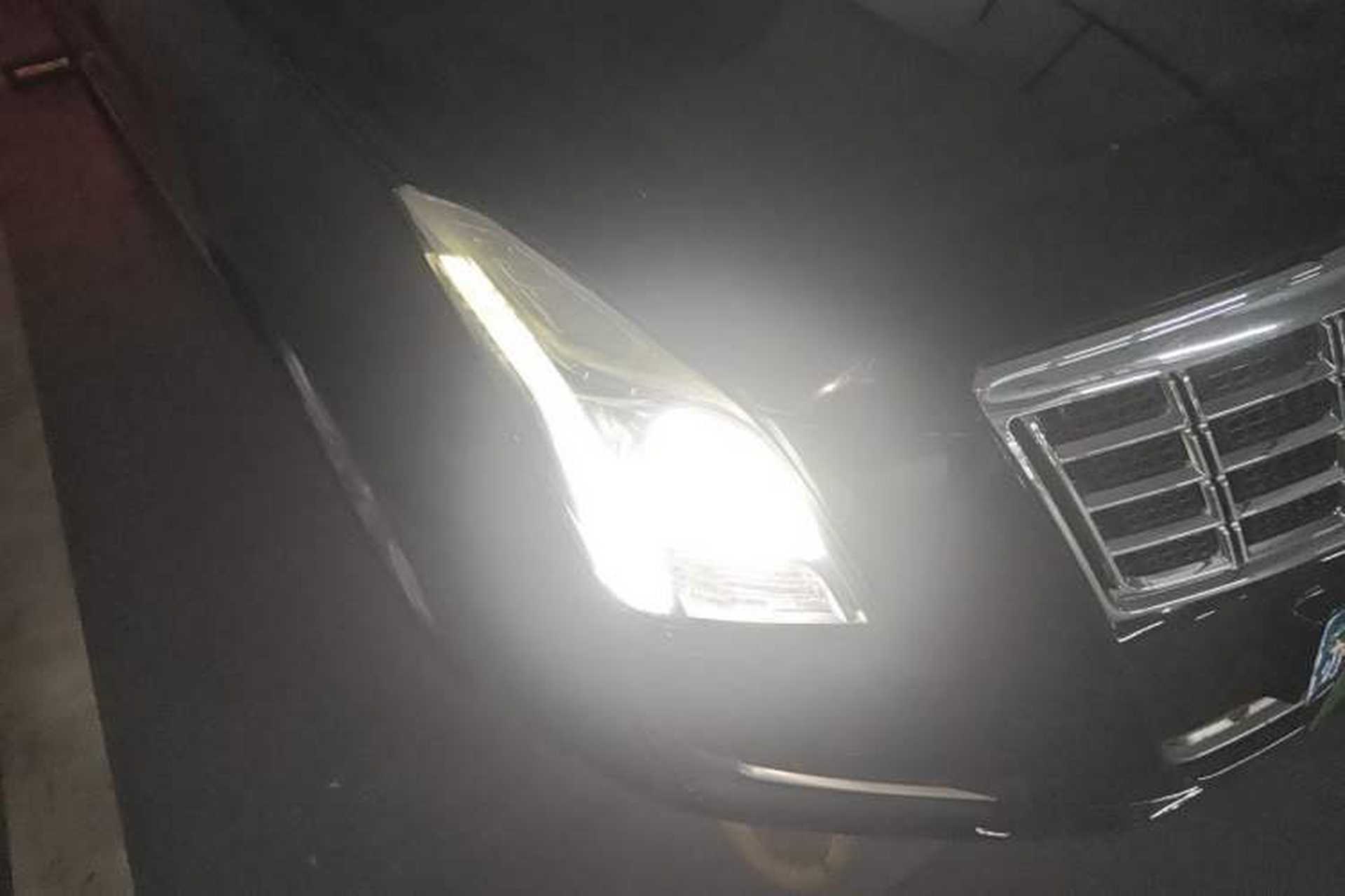 Used Cadillac XTS 2015 28T Elite Model Right Front Headlight