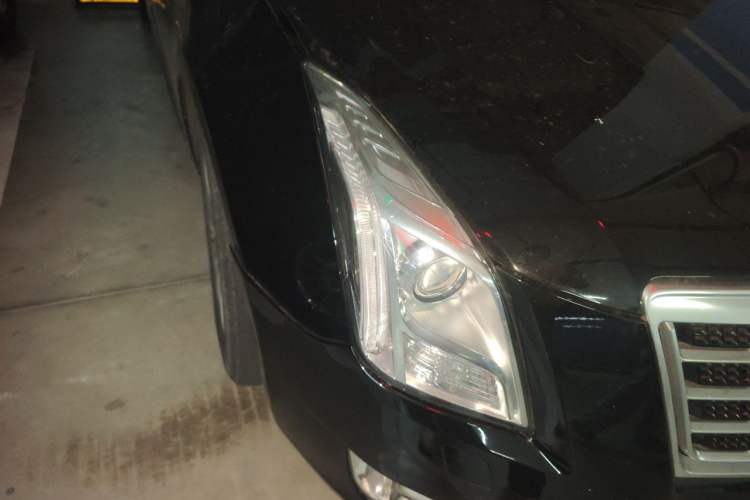 Used Cadillac XTS 2015 28T Elite Model Right Front Headlight