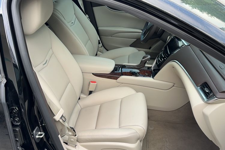 Used Cadillac XTS 2015 28T Comfort Model Right Front Seat
