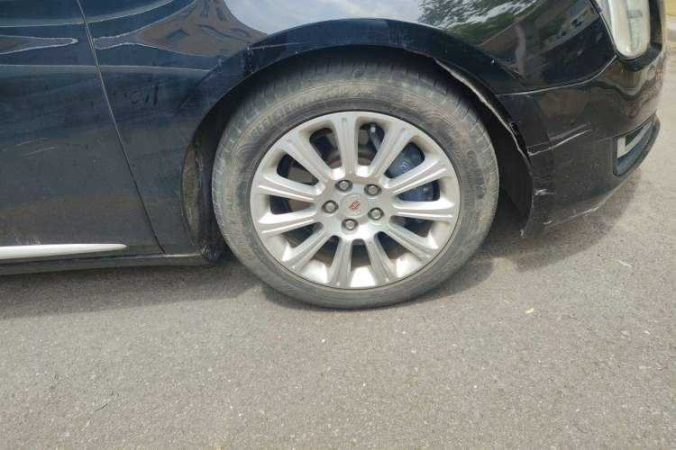 Used Cadillac XTS 2015 28T Comfort Model Right Front Wheel Hub