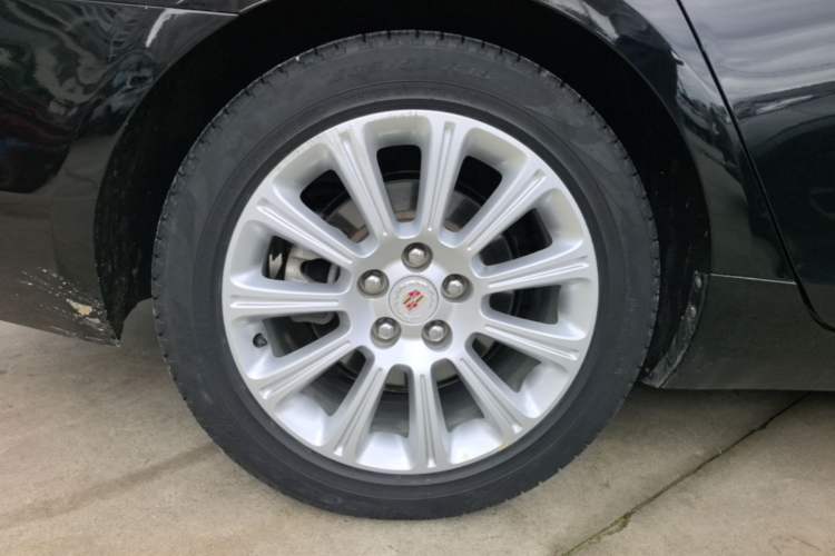 Used Cadillac XTS 2015 28T Comfort Model Right Rear Wheel Hub