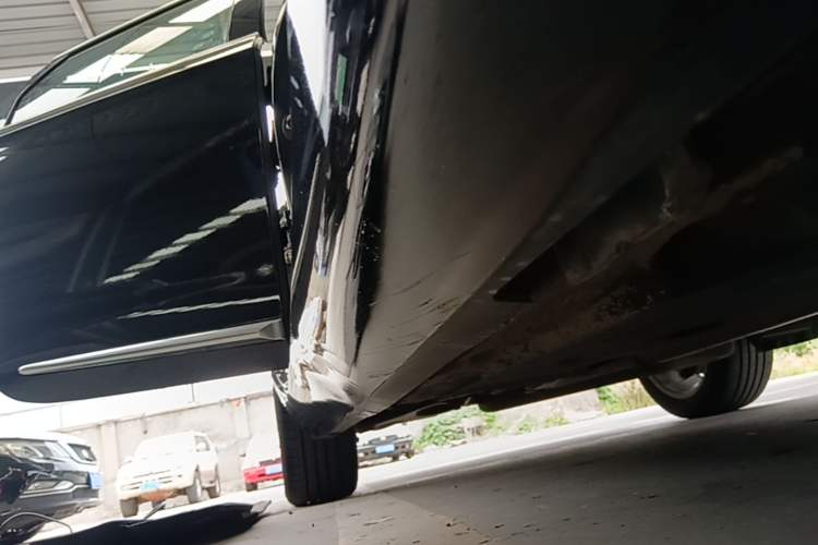 Used Cadillac XTS 2015 28T Comfort Model Right Side Sill