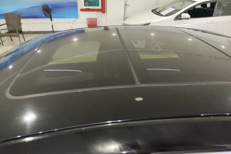 Used Cadillac XTS 2015 28T Comfort Model Roof