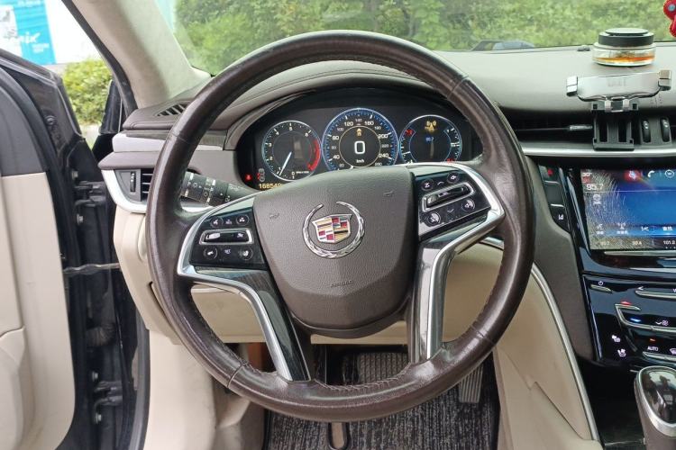 Used Cadillac XTS 2015 28T Platinum Edition Steering Wheel
