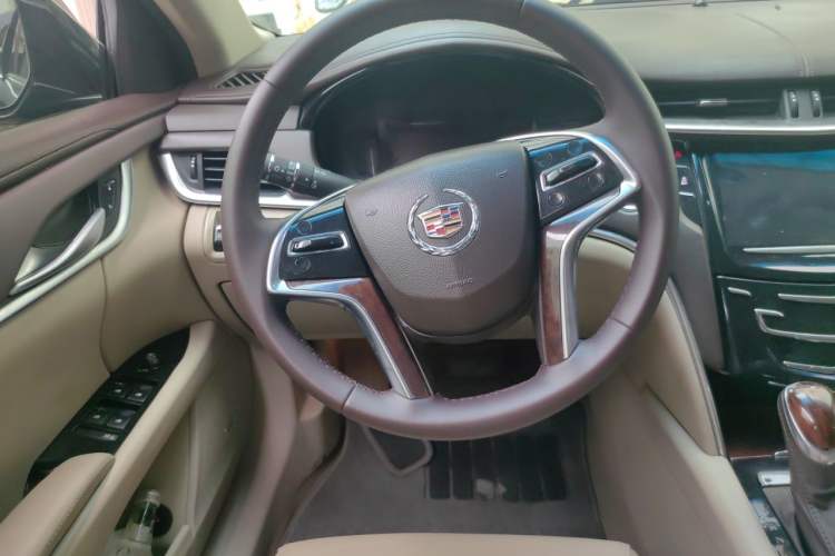 Used Cadillac XTS 2015 28T Comfort Model Steering Wheel