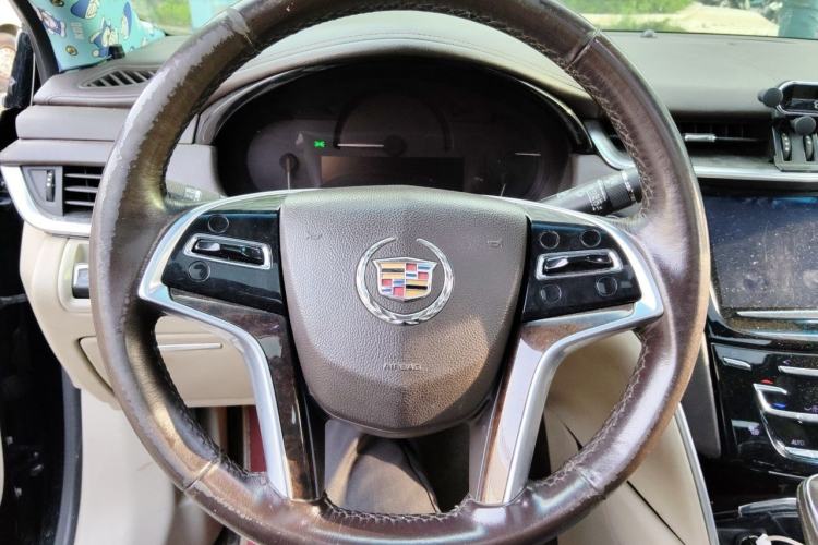Used Cadillac XTS 2015 28T Comfort Model Steering Wheel