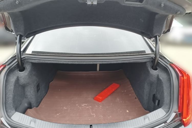 Used Cadillac XTS 2015 28T Luxury Model Trunk