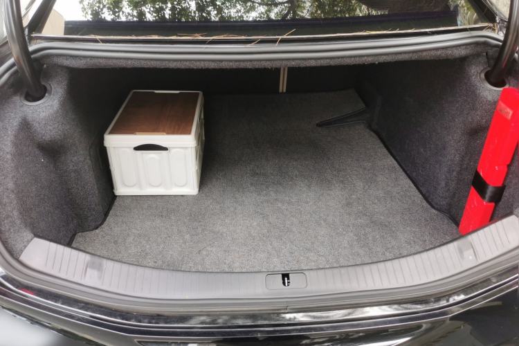 Used Cadillac XTS 2015 28T Comfort Model Trunk