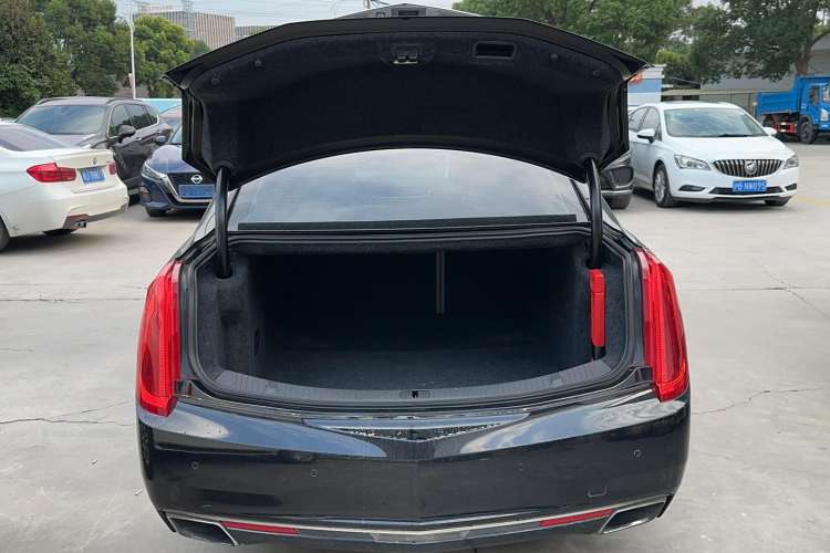 Used Cadillac XTS 2015 28T Comfort Model Trunk