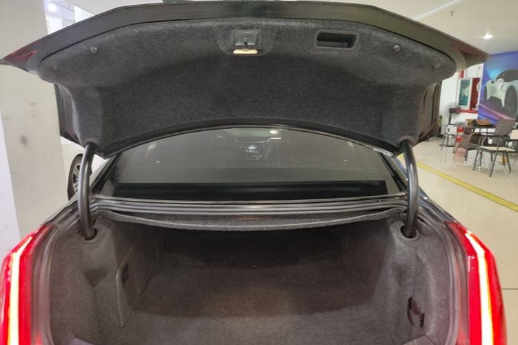 Used Cadillac XTS 2015 28T Comfort Model Trunk