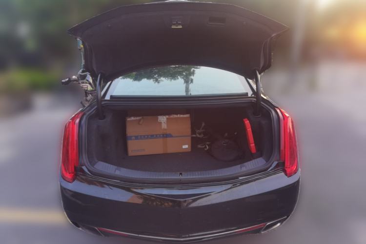 Used Cadillac XTS 2015 28T Comfort Model Trunk