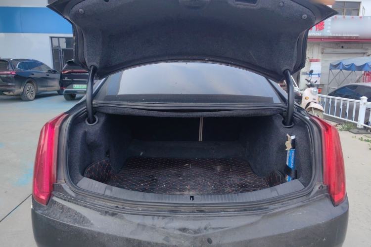 Used Cadillac XTS 2015 28T Comfort Model Trunk