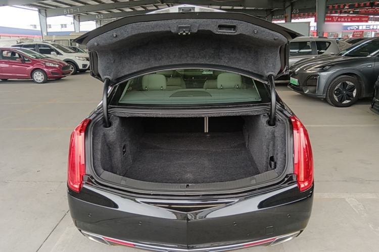 Used Cadillac XTS 2015 28T Comfort Model Trunk
