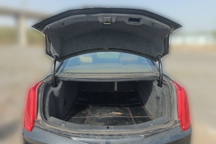 Used Cadillac XTS 2015 28T Comfort Model Trunk