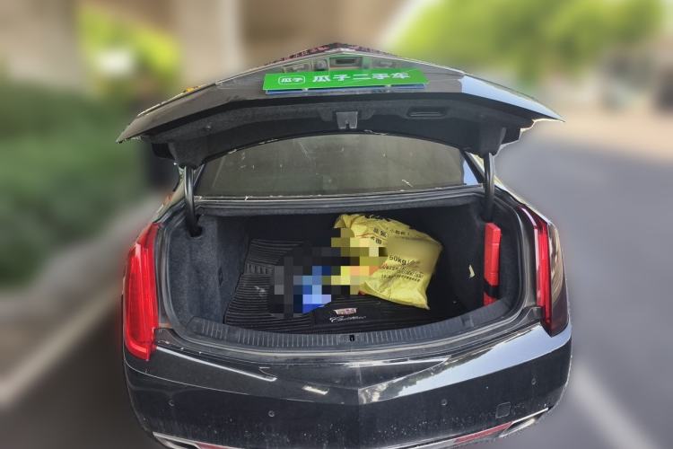 Used Cadillac XTS 2015 28T Luxury Model Trunk