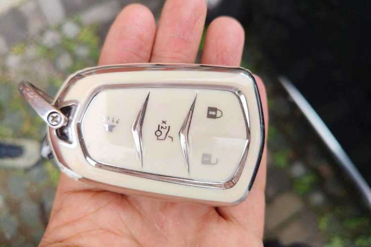 Used Cadillac XTS 2015 28T Comfort Model Vehicle Key